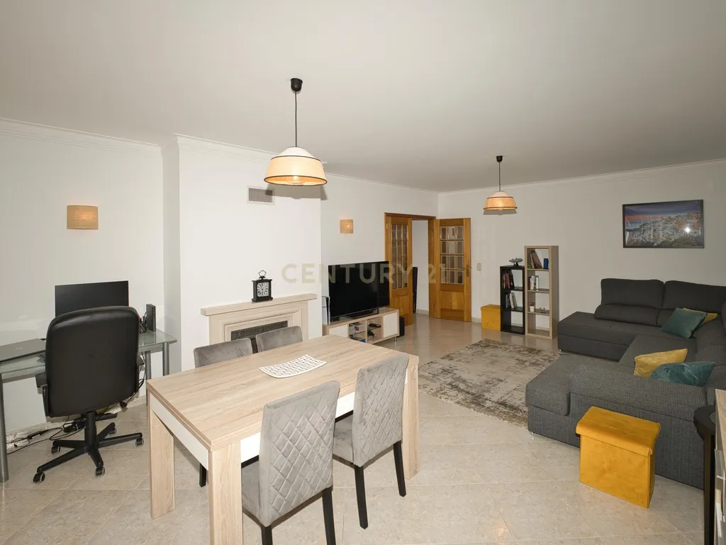 Apartamento T3 com garagem em box e Wallbox | São Domingos de Rana, Cascais - Image 2