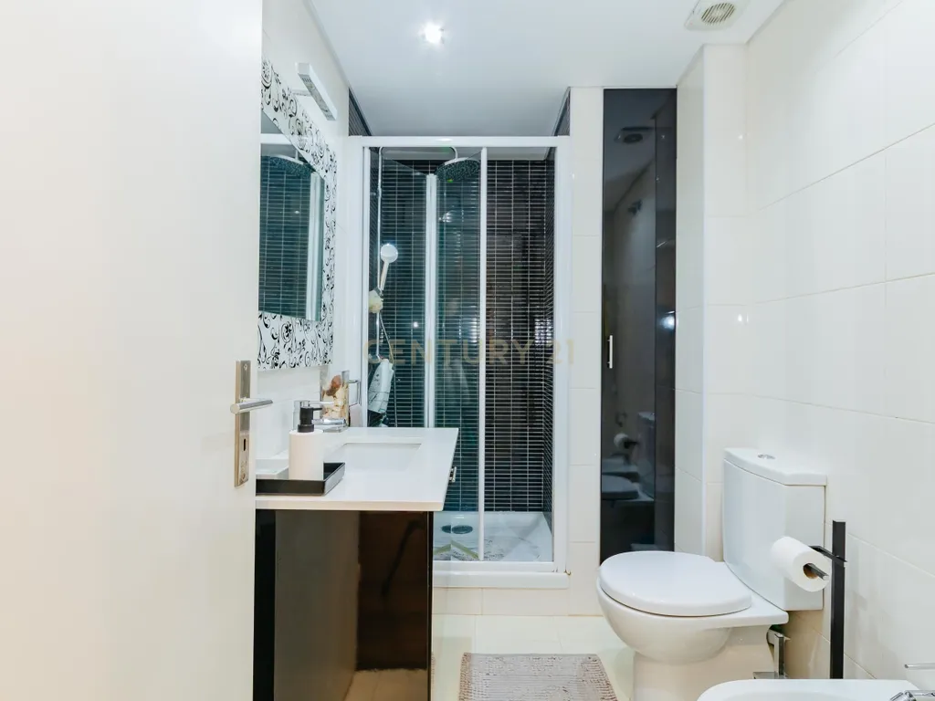 Apartamento T3 com 100,5 m² em Alfornelos com Arrecadação no piso -1 - Image 25