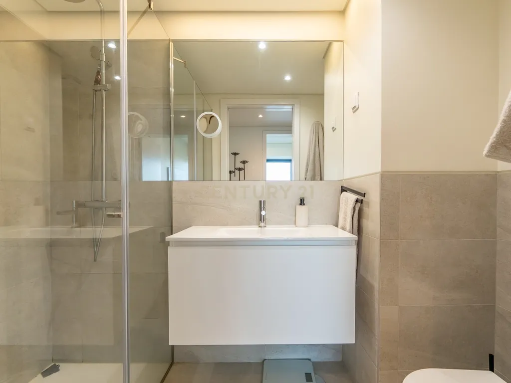 Apartamento T2 no VALRIO II junto ao Parque das Nações - Image 16