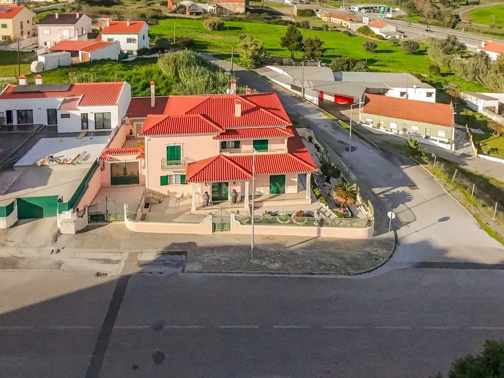 MORADIA T4 - SANTARÉM - Conforto, Elegância e Funcionalidade - Image 81
