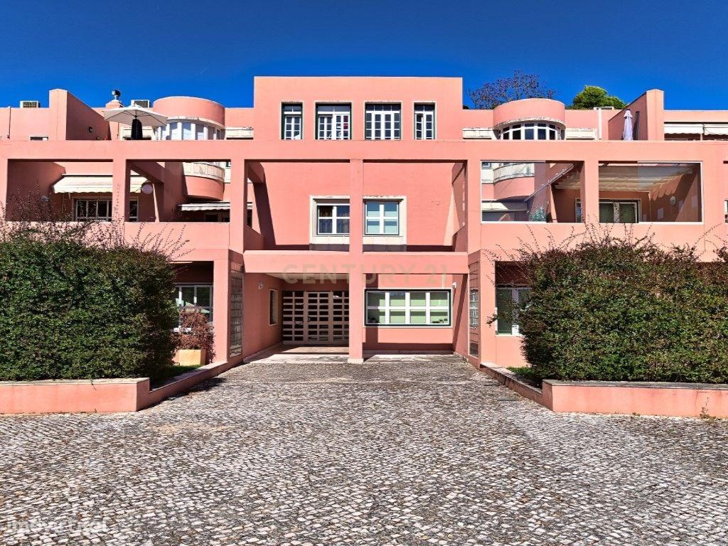 T3 Paço da Ameixoeira em condominio fechado|143m2 |Garagem para dois carros| Arrecadação|  Parque infantil |Segurança 24h|Piscina| Sauna| Ginásio|Court de ténis|Campo futebol. - Image 2