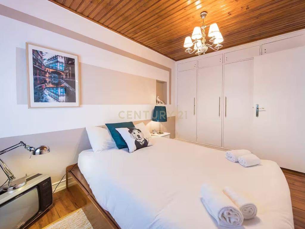 Apartamento T1 - Rua São Sebastião da Pedreira   - Image 12