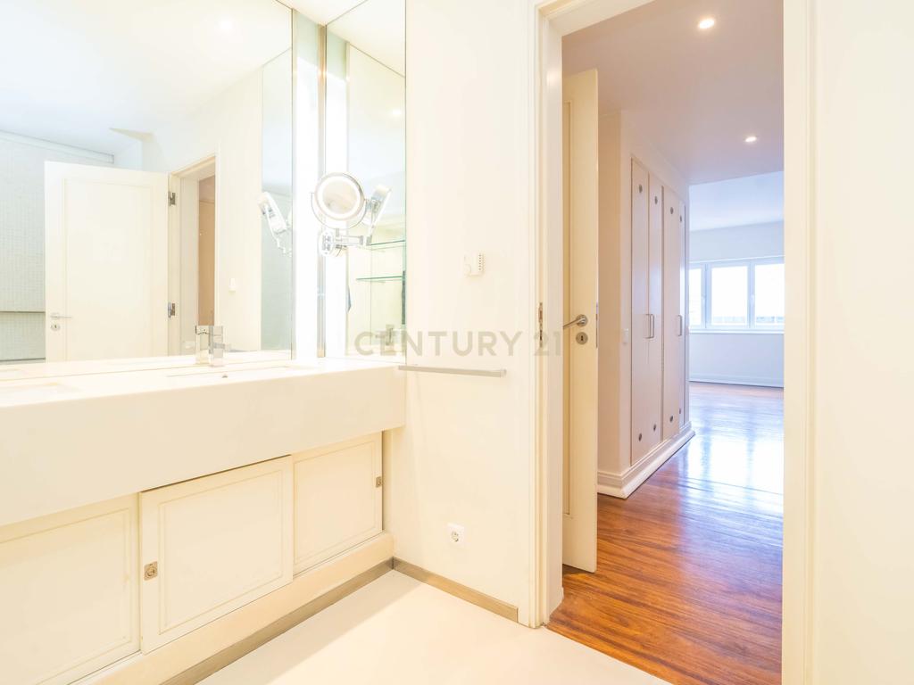  Apartamento T5  - Marquês Pombal - Lisboa - Image 14