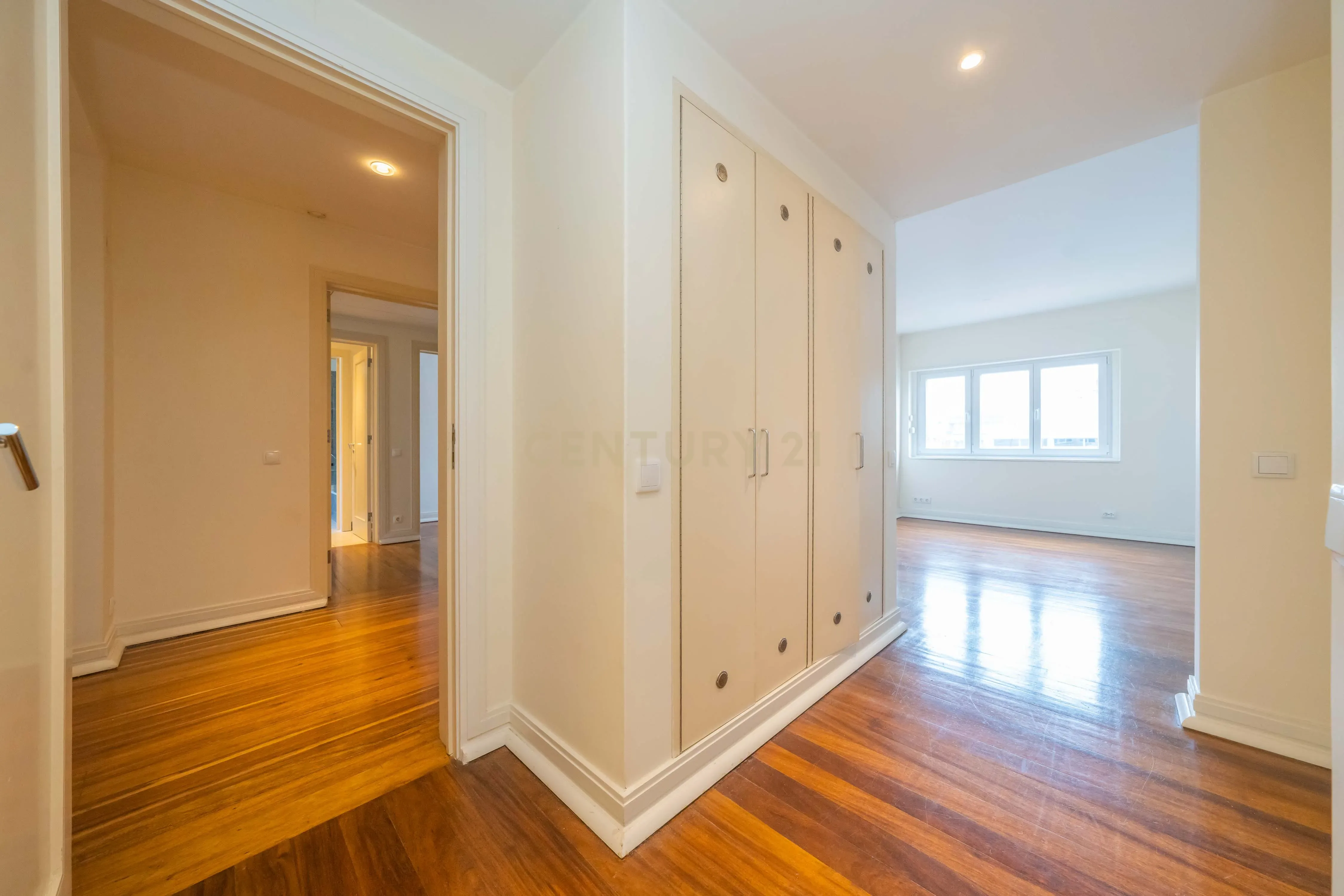 Apartamento T5 - Marquês Pombal - Lisboa - Image 16