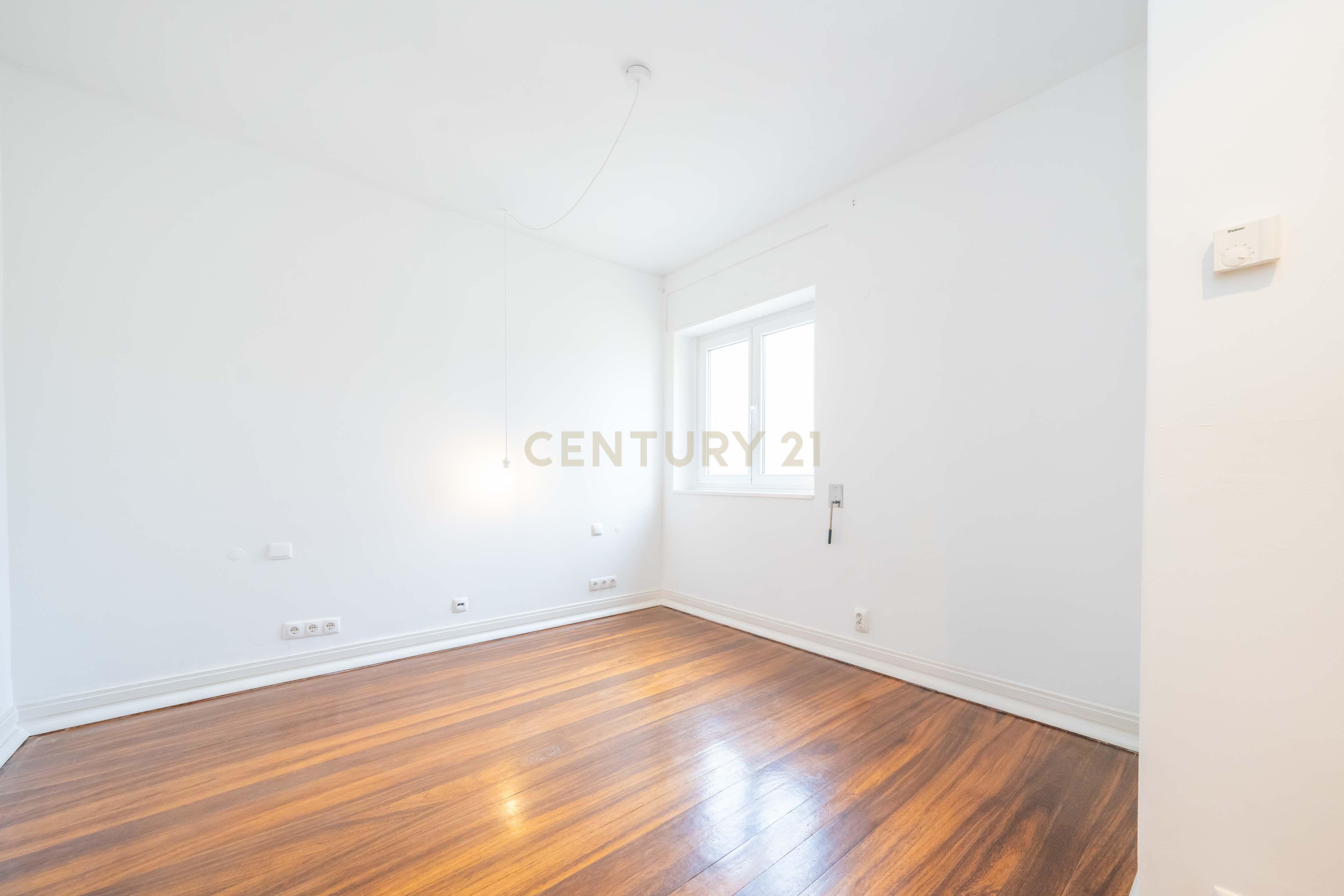 Apartamento T5 - Marquês Pombal - Lisboa - Image 19