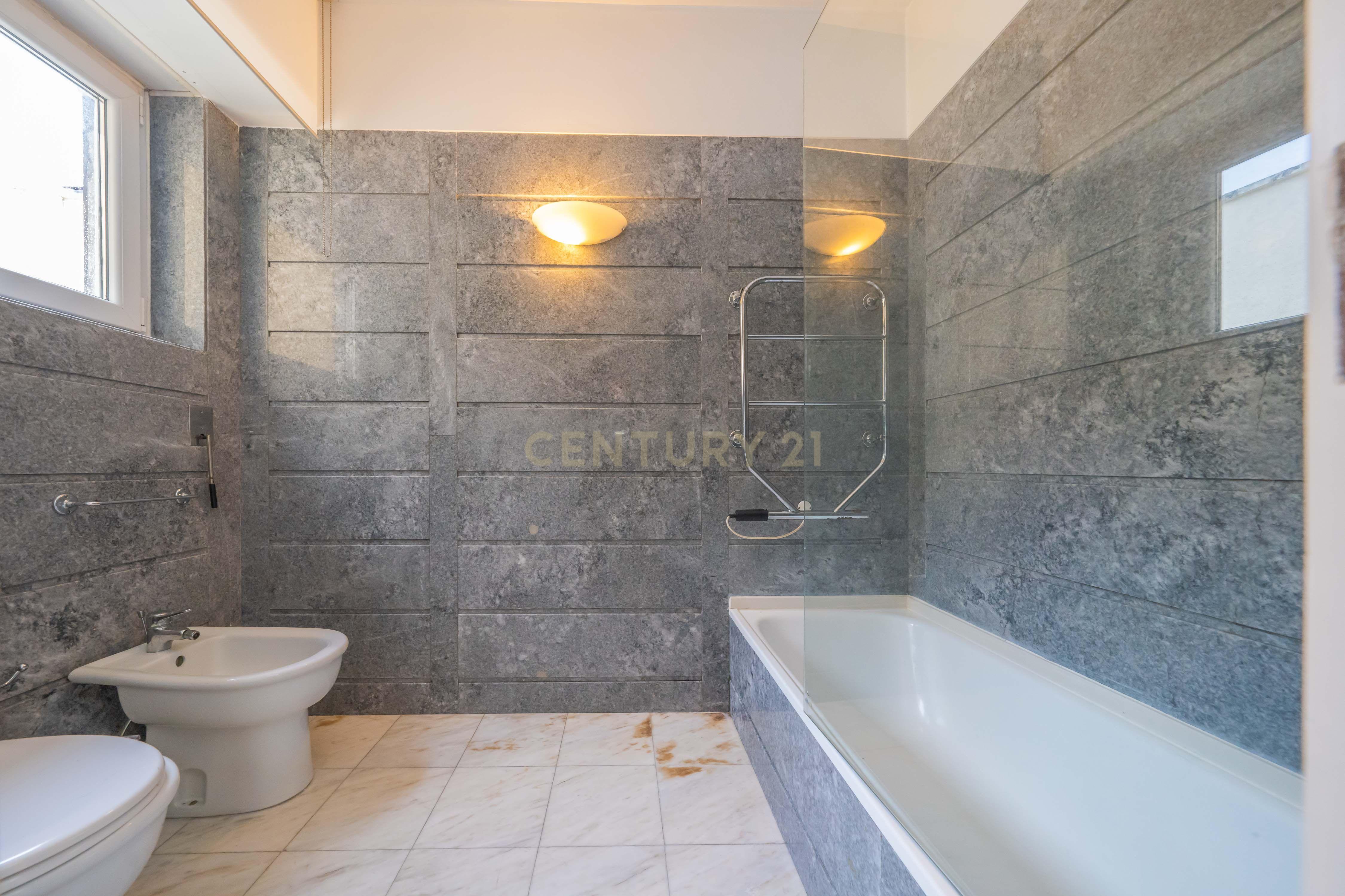 Apartamento T5 - Marquês Pombal - Lisboa - Image 24
