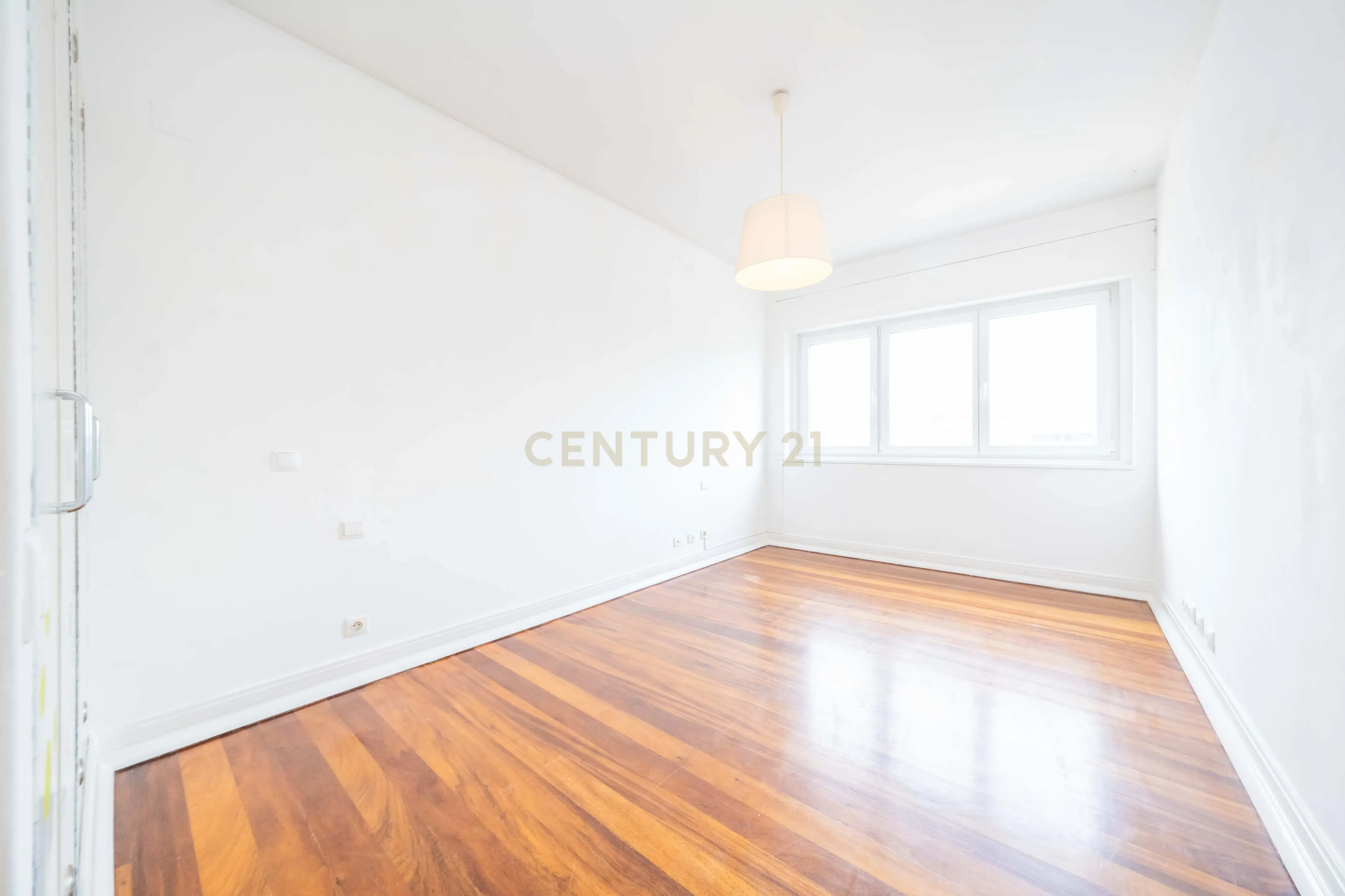 Apartamento T5 - Marquês Pombal - Lisboa - Image 17