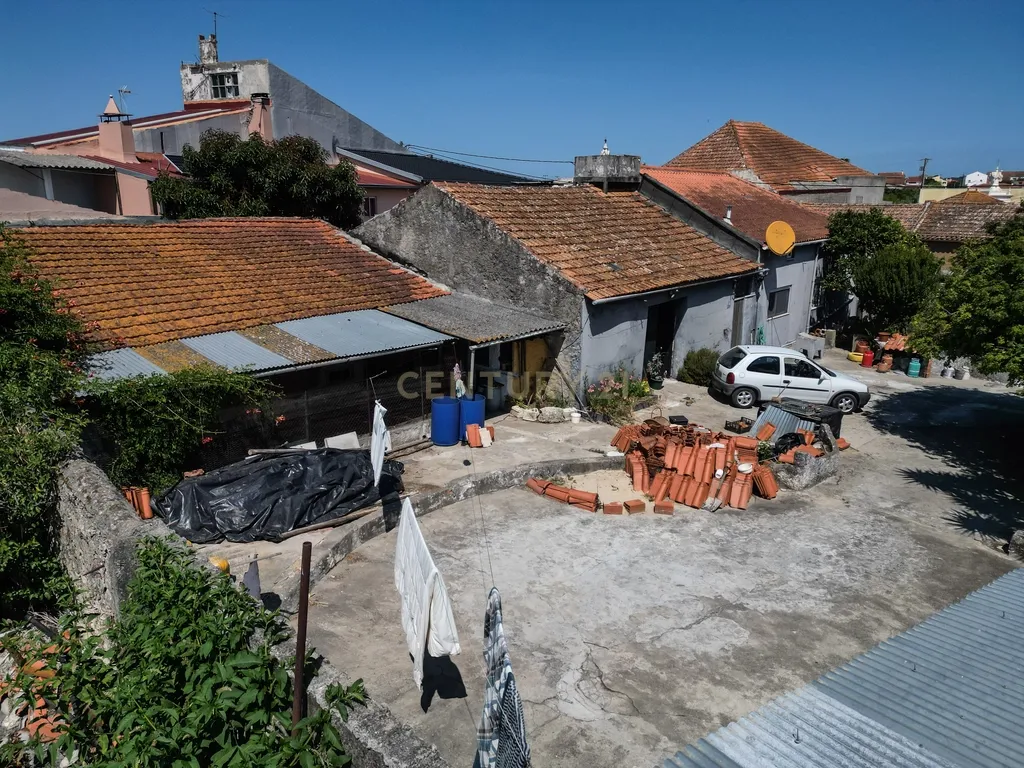 Moradia T3 com Terraço e Jardim no Alqueidão - Figueira da Foz - Image 59