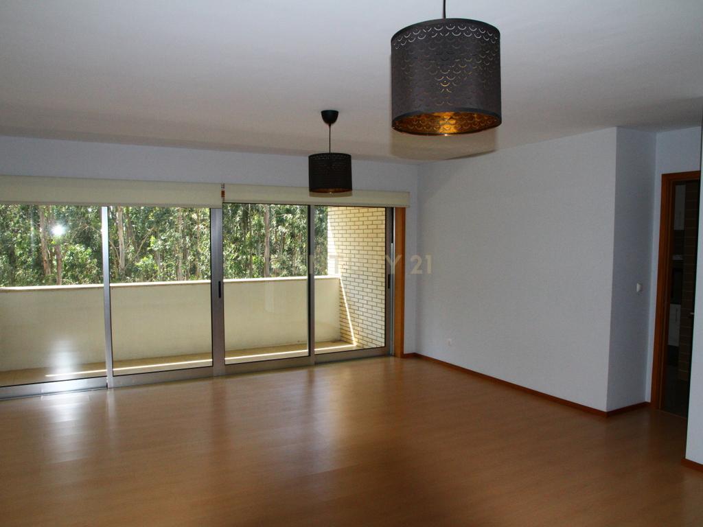 Apartamento T3 com Garagem e Arrumos, Moreira da Maia, Maia - Image 6