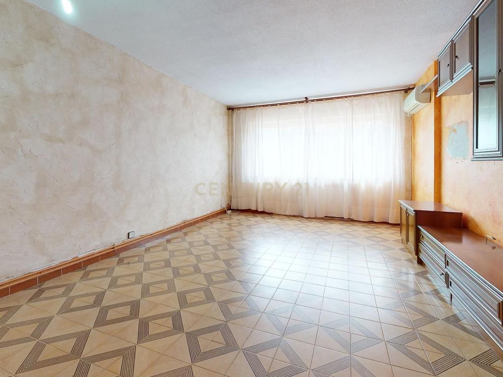 Apartamento Espaçoso em Madrid com Vista para a Cidade - Image 9