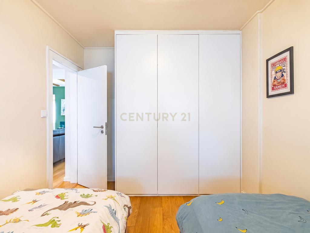 T3+1 Remodelado com Terraço | Último Piso | Centro de Queluz - Image 27