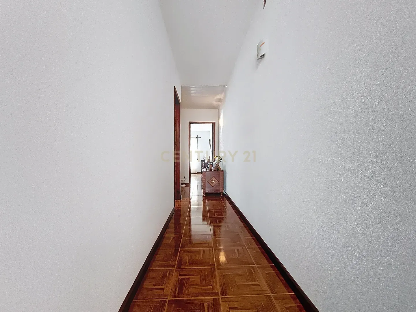 Casa T3 com Jardim e Terraço em Ponta Delgada, São Miguel - Image 11