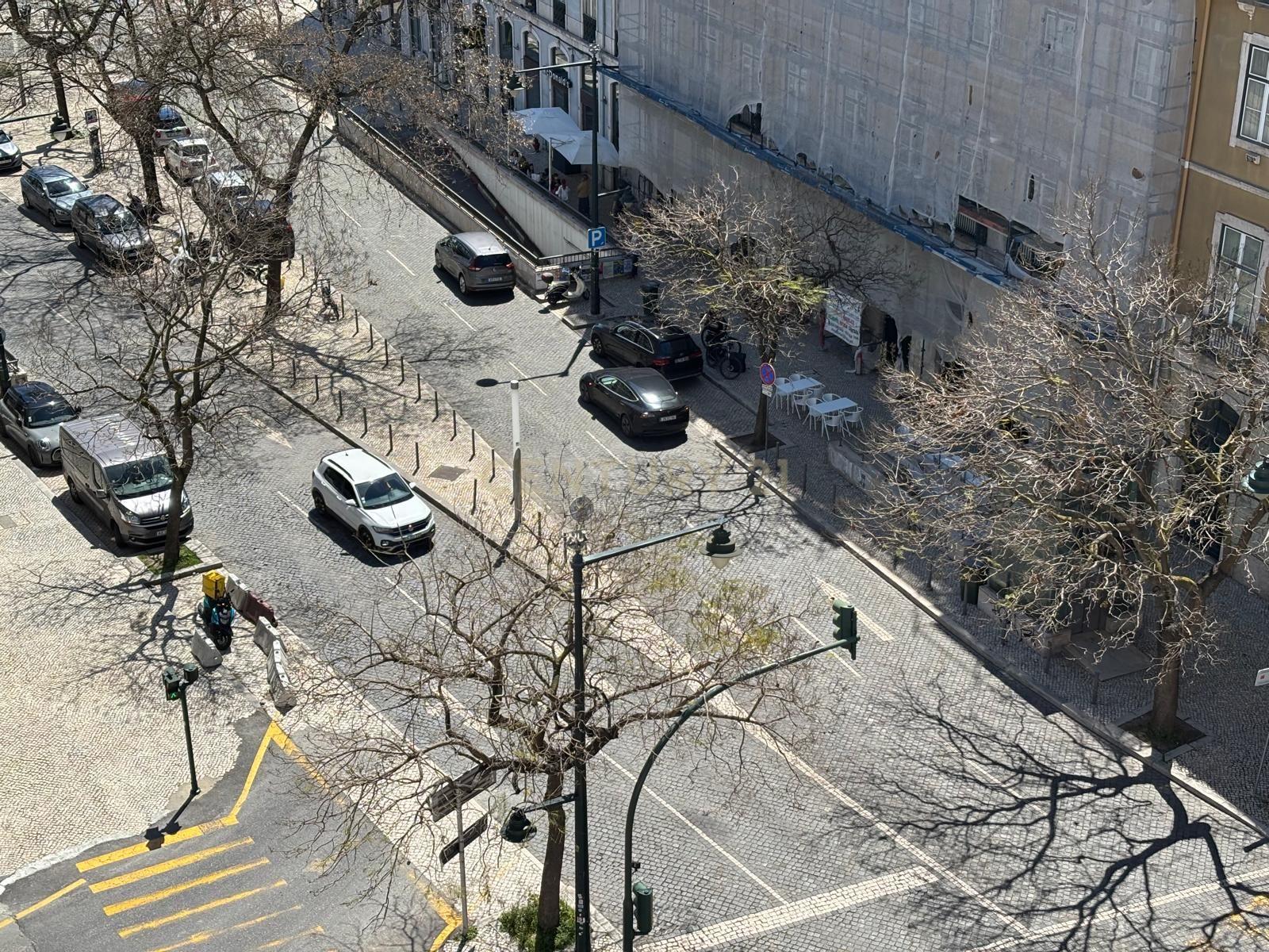 Estúdio com Vista Rio para Arrendar em Santos – Lisboa - Image 6