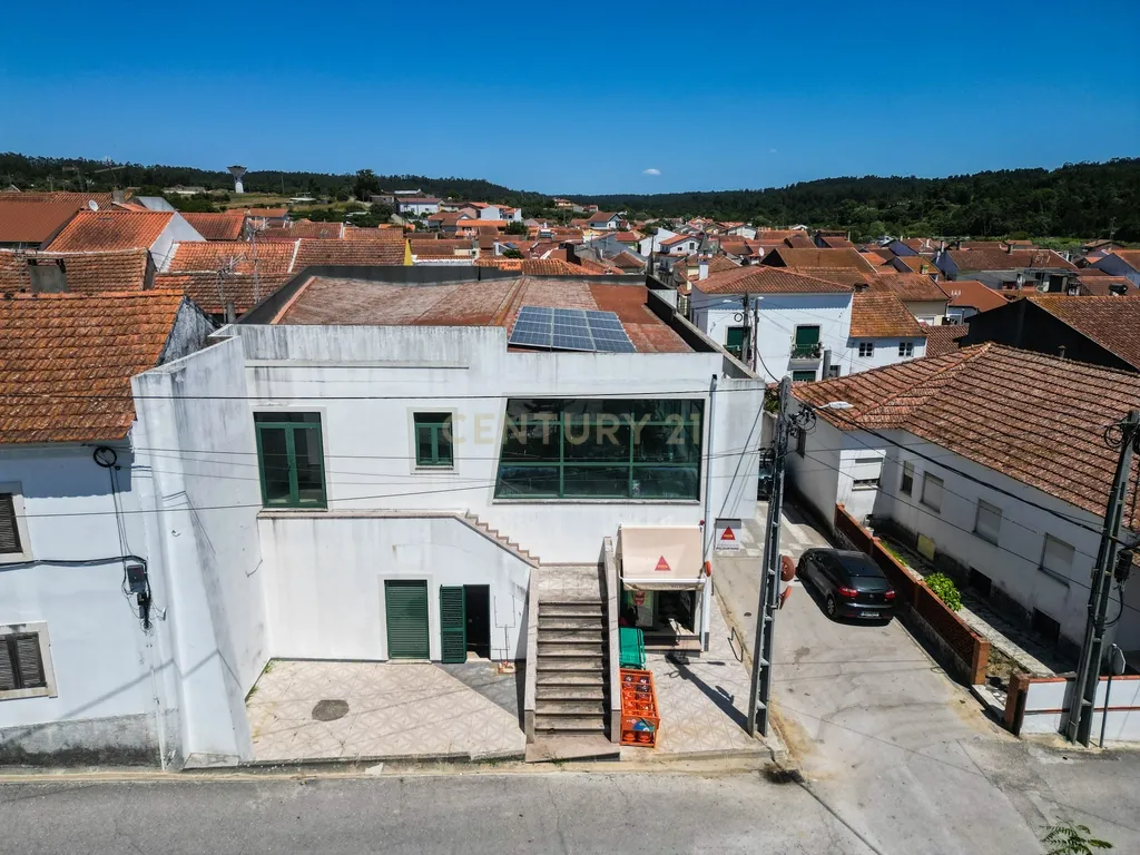 Investimento com Duplo Potencial: Comércio + Habitação em Soure - Image 21