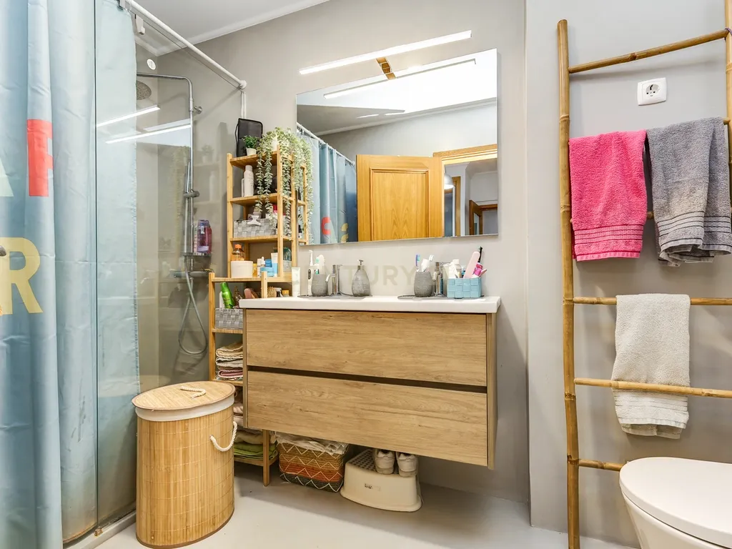 Apartamento T3 no Montijo com garagem, arrecadação e varandas - Image 21