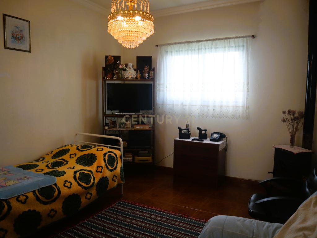 Moradia com Terreno para Venda – Carregueira (Chamusca) , Terreno: 2.120 m² | Moradia com potencial | Árvores de fruto | Água de poço - Image 12