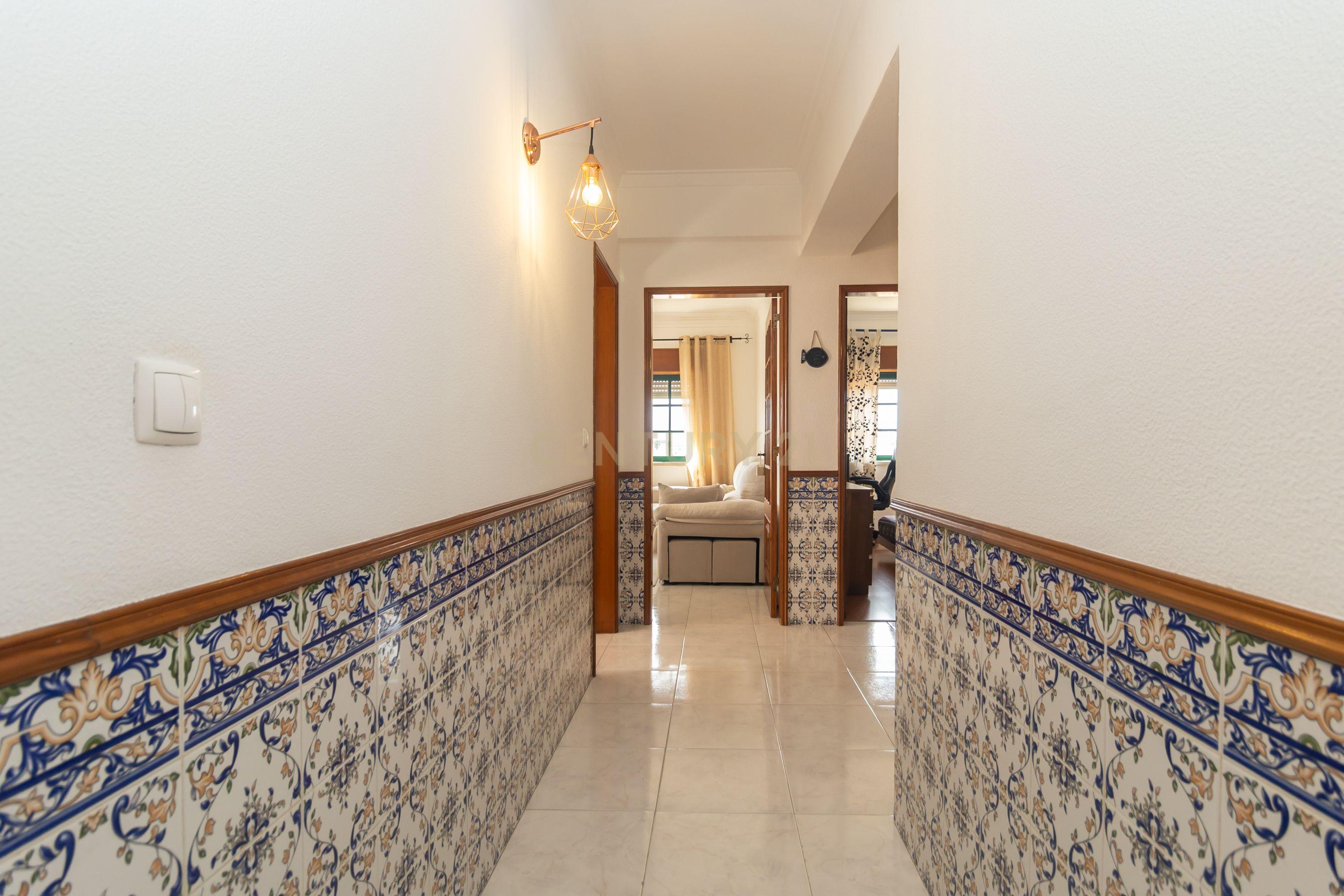 Fotografia 11 de Apartamento T2 com Parqueamento, Elevador, Pronto a Habitar – Uma Oportunidade a Não Perder