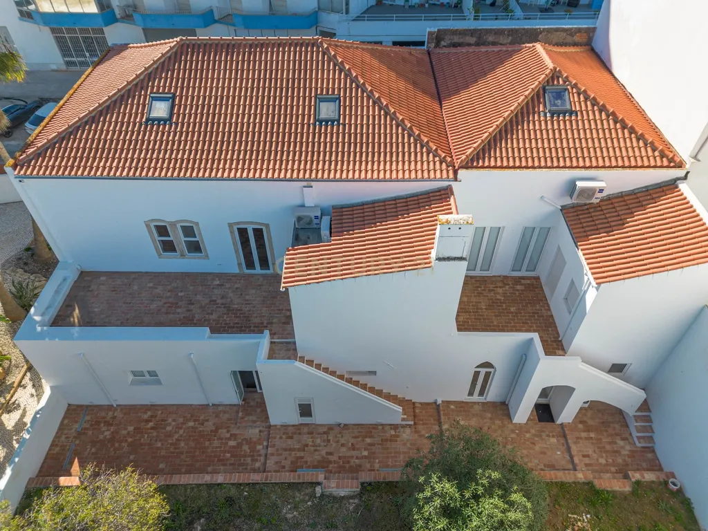 CASA PONTE VELHA – 2 CASAS TOTALMENTE RENOVADAS COM GRANDES JARDINS E VISTAS PANORÂMICAS - Image 6