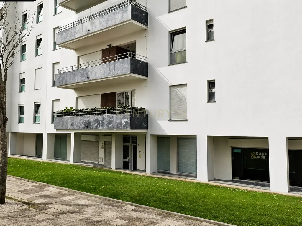 LOJA COMERCIAL COM DUAS FRENTES | PORTO SALVO | OEIRAS - Image 7