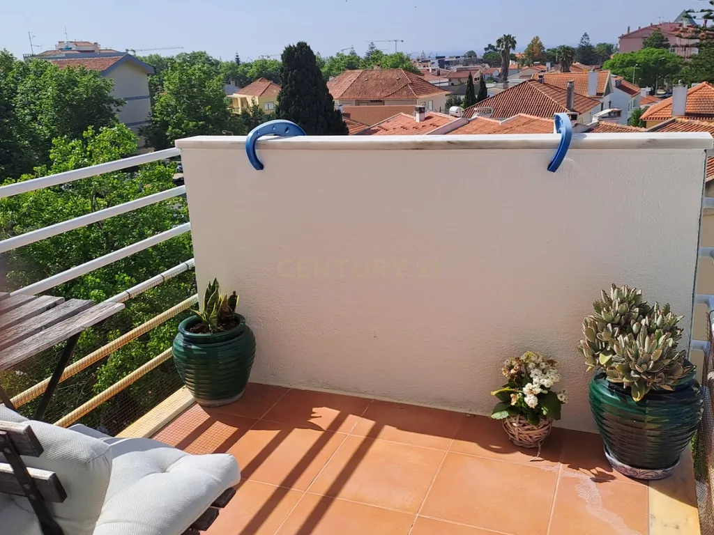 Apartamento T4 na Rua Gil Vicente - Parede - Image 9