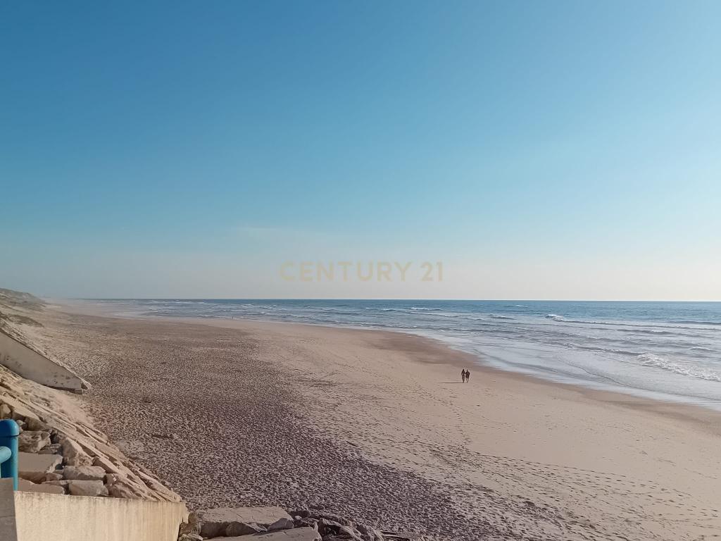 Refúgio à Beira-Mar: Moradia para construir o seu sonho junto a praia da Vieira, Marinha Grande- Leiria - Image 14