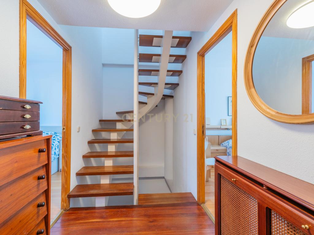 Casa Térrea Espetacular em Madrid - 5 Quartos e 4 Casas de Banho - Image 33