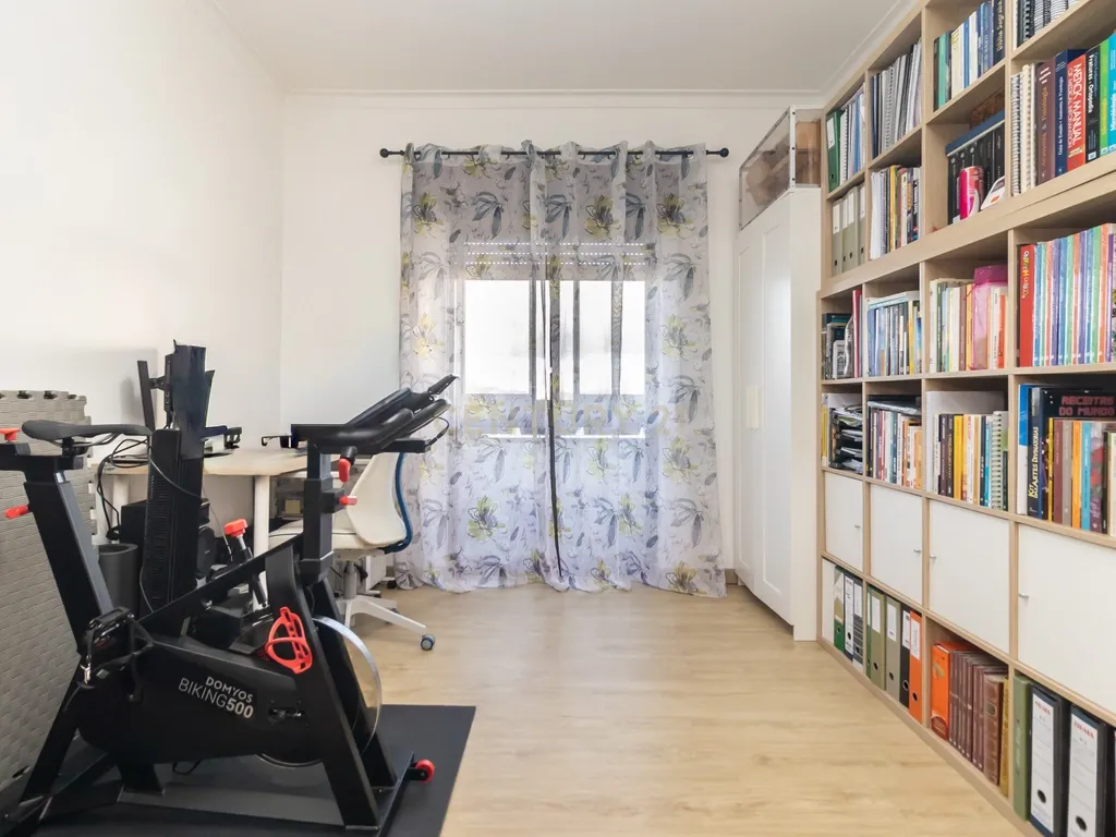 Viva com conforto no coração de Setúbal – Excelente Apartamento T3 nos Pinheirinhos - Image 36