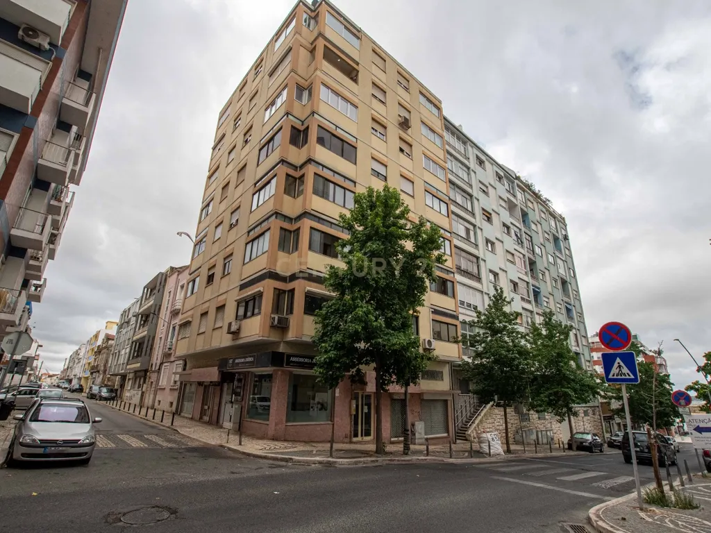 Apartamento T2 | Barreiro | Avenida Alfredo da Silva - Image 28