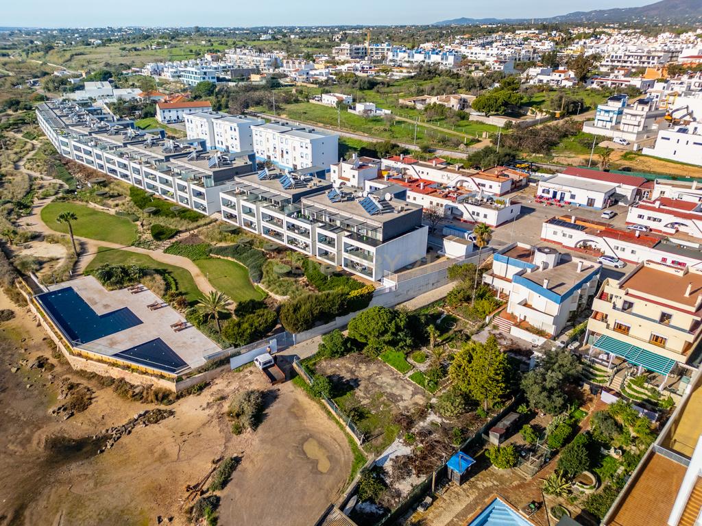Terreno Urbano na 1.ª Linha da Ria Formosa com Projecto em Aprovação – Fuseta - Image 10