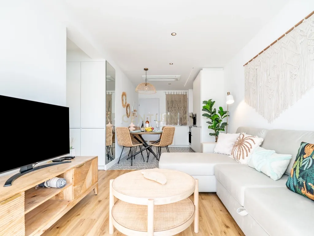 Apartamento T1 Renovado no Centro Histórico de Albufeira, a 100 metros da Praia - Image 4