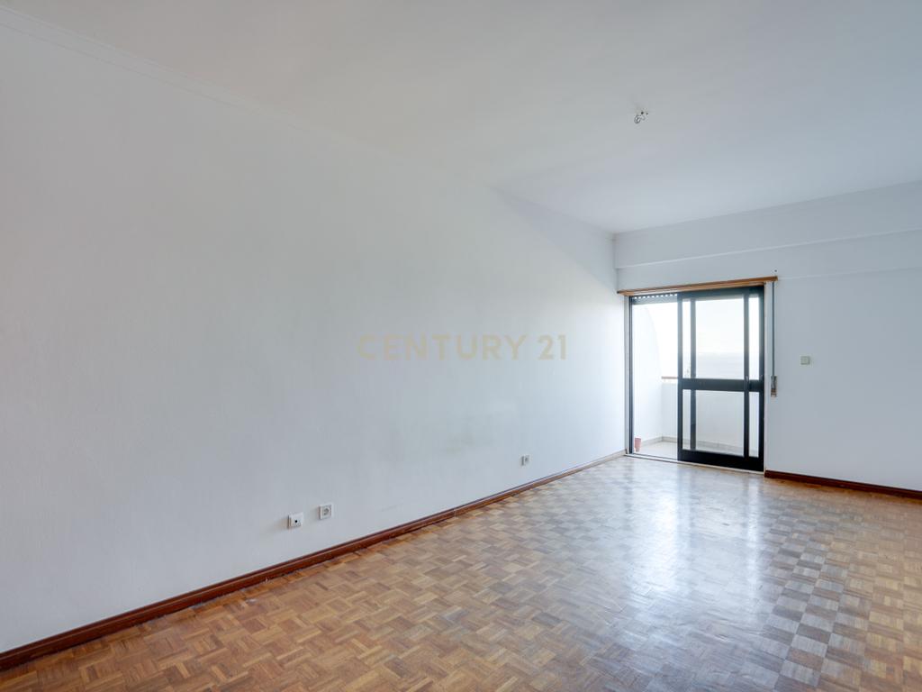 Apartamento T3 com Vista de Rio, São Vicente, Lisboa - Image 37
