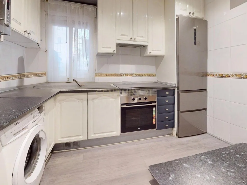 Apartamento Renovado em Alcalá de Henares, Madrid - Image 13
