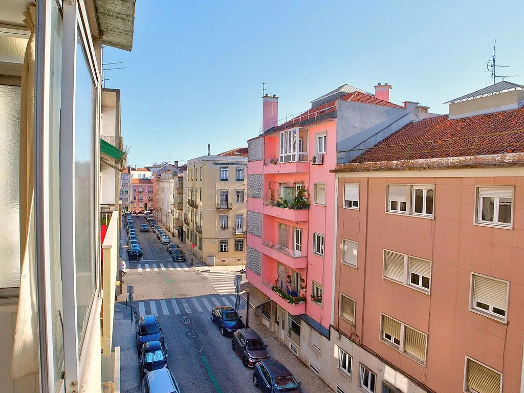 T1 Renovado em Campo de Ourique, Lisboa - Image 41
