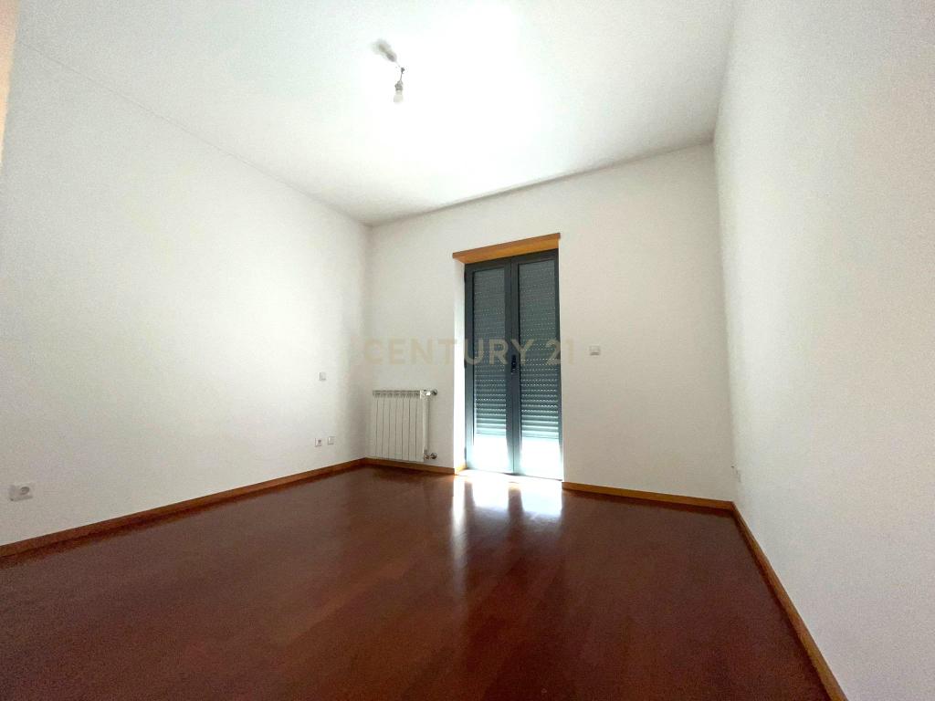 T2 no Empreendimento da Quinta da Seara - Image 10