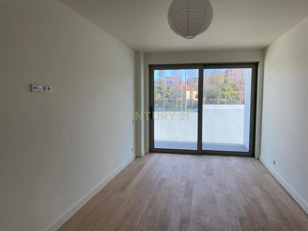 Apartamento T2 Novo com varanda, dois lugares de estacionamento, arrumo e fantásticas vistas sobre o rio - Image 36