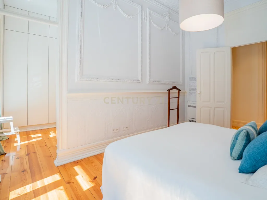Apartamento T5 de Charme com Jardim Privativo nas Avenidas Novas | Avenida 5 de Outubro, Lisboa - Image 27