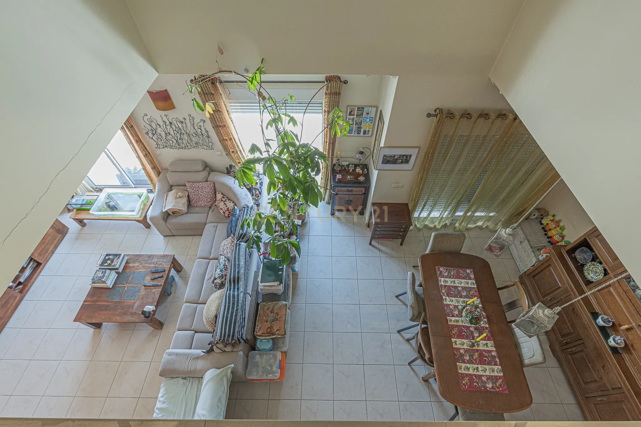 Fotografia 6 de Duplex Moderno T2+2 na Atalaia, Montijo, boas áreas, ótima exposição solar e com tudo perto de si!