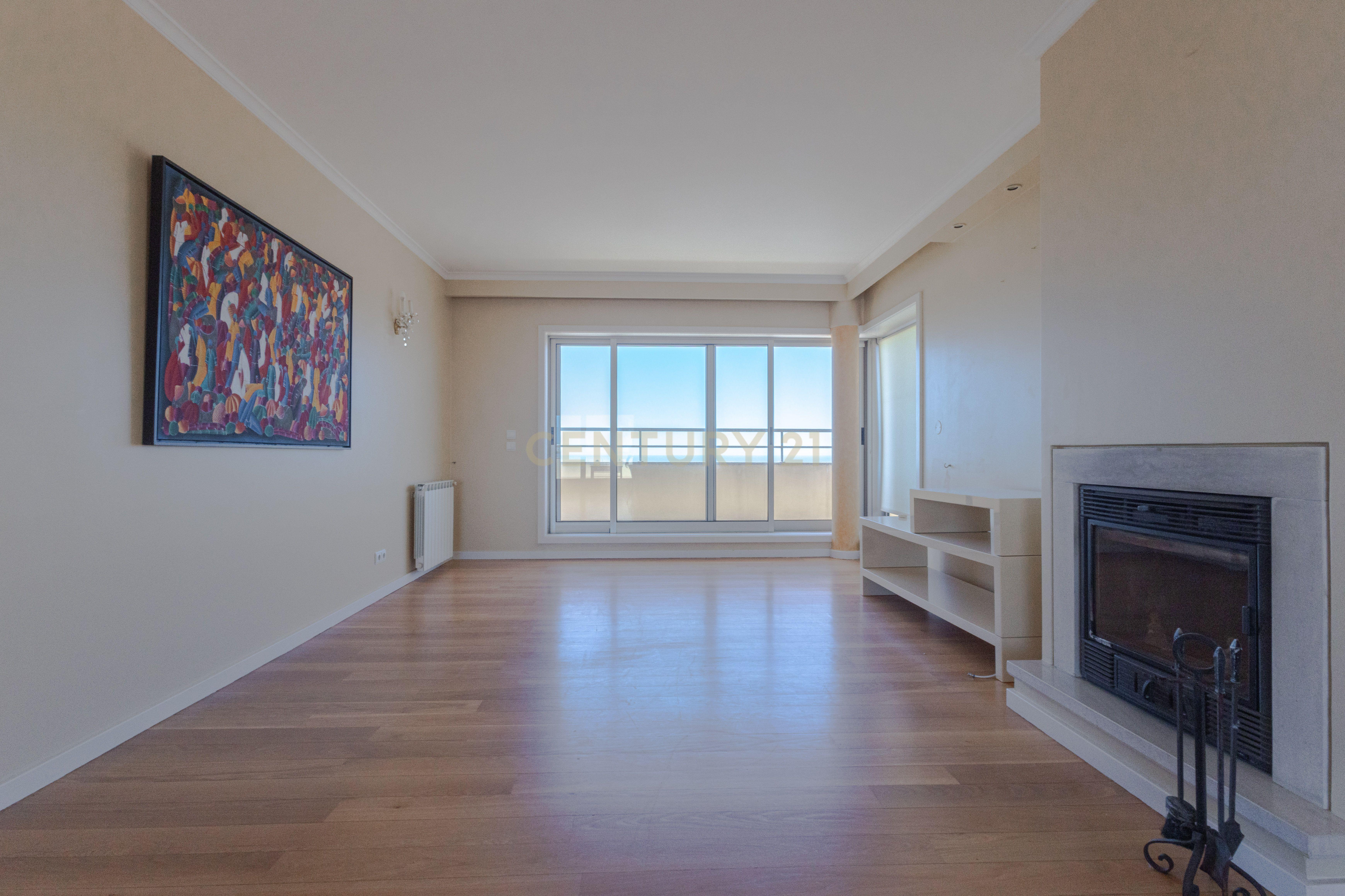 Fotografia 11 de T4 com terraço de 120m² e vistas de mar e rio | Canidelo