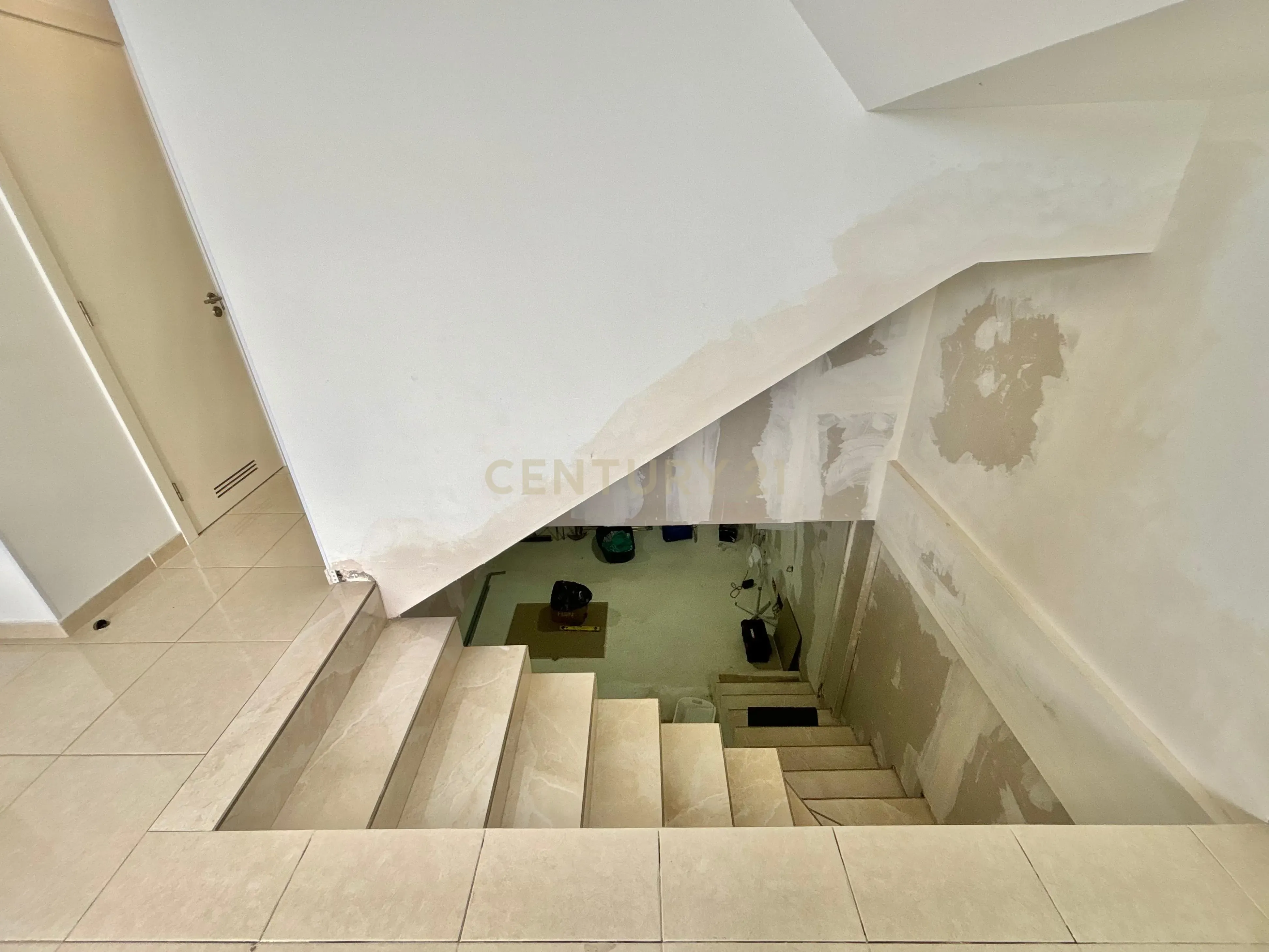 - Image 30