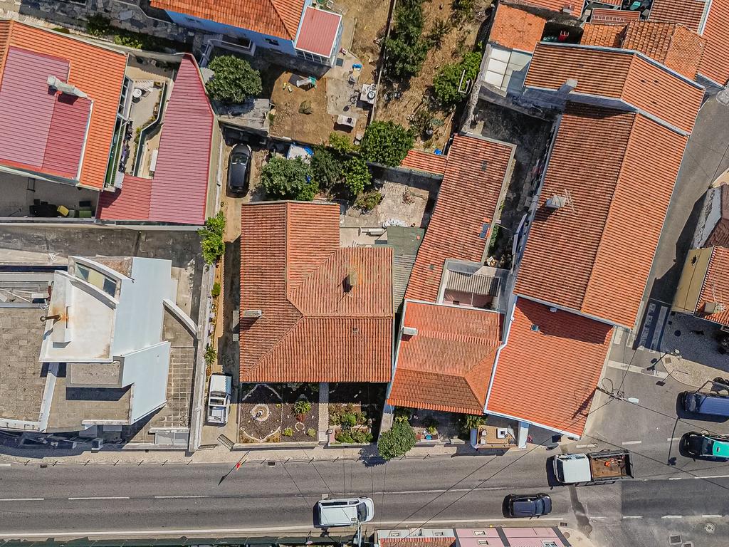 Apartamento T2 parcialmente renovado — Porto Salvo - Image 36