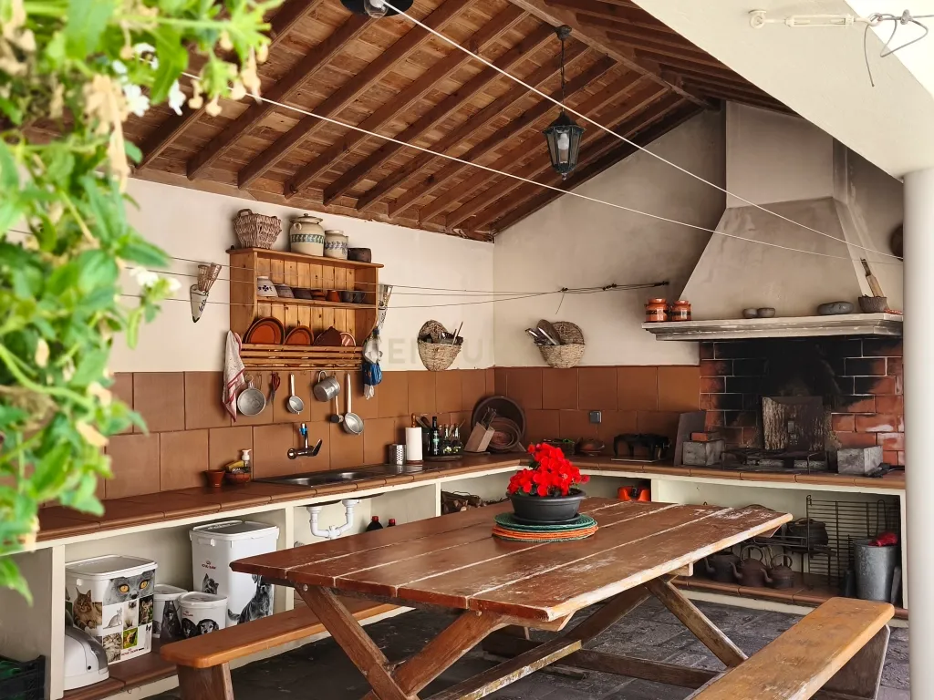 Moradia de Assinatura no Concelho do Nordeste – Exclusividade, Luz e Vistas - Image 57