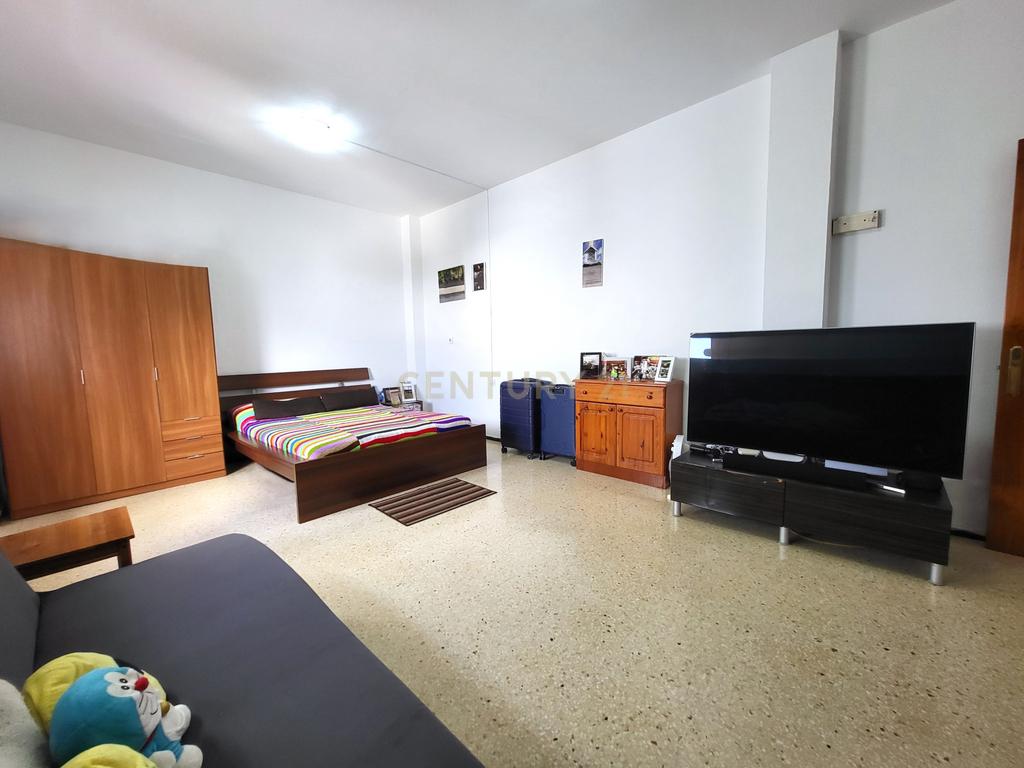  - Image 3
