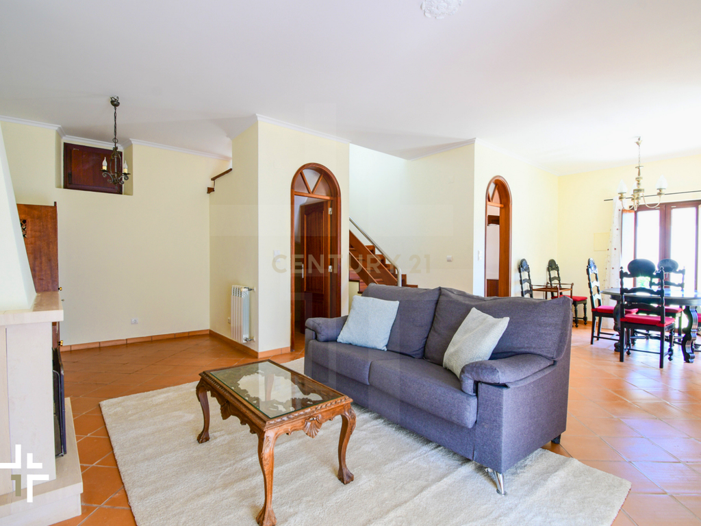 Moradia T2 com Jardim e Alpendres Exclusivos | São Pedro do Estoril - Image 13