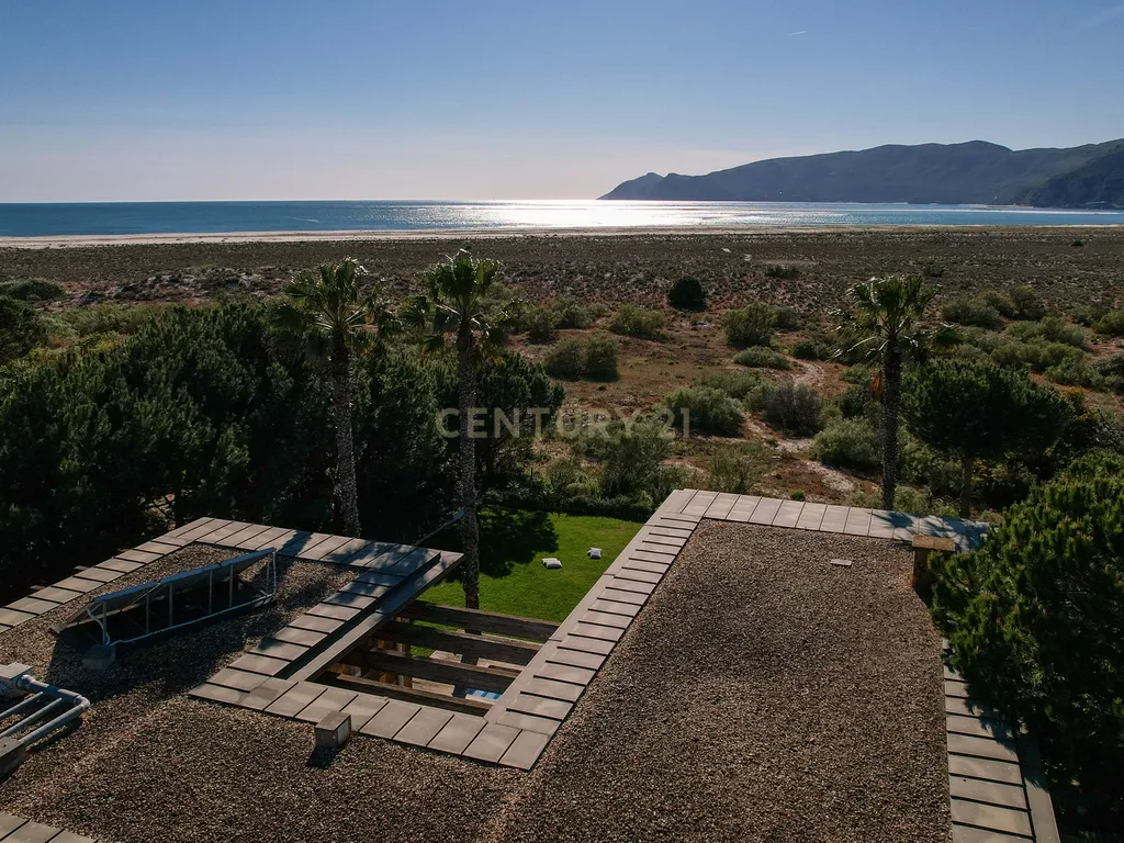 Moradia Exclusiva em Primeira Linha de Mar com Piscina Infinita / Tróia-Carvalhal - Image 87