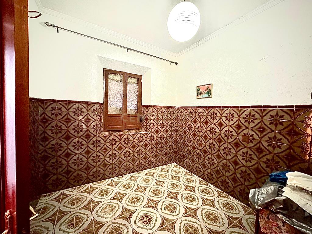 CASA COM PERSONALIDADE EM PEÑARROYA-PUEBLONUEVO (CÓRDOBA) - Image 10