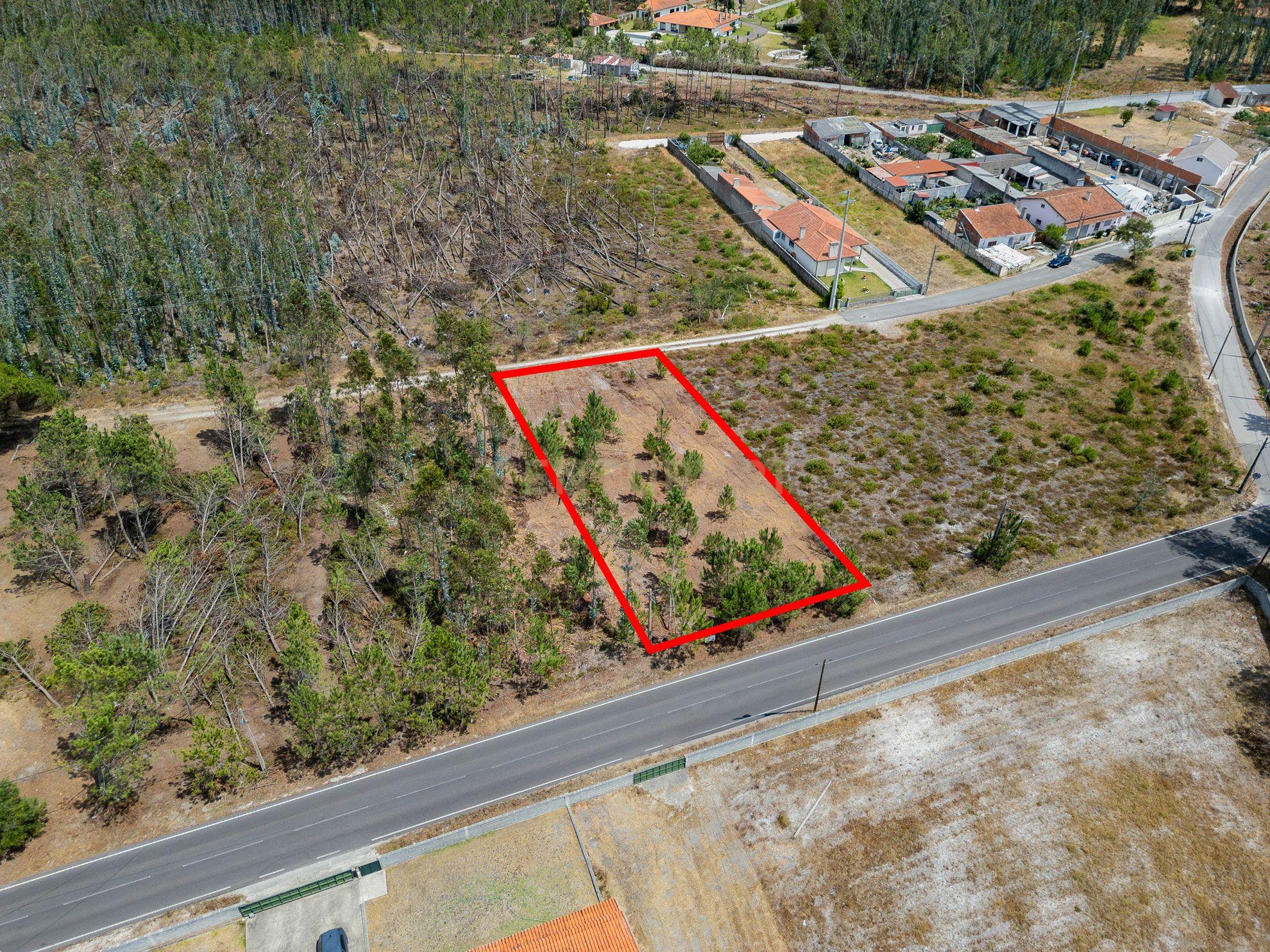 Fotografia 3 de Terreno Urbano com 1.030 m² em Pataias – Localização Premium e Proximidade do Mar