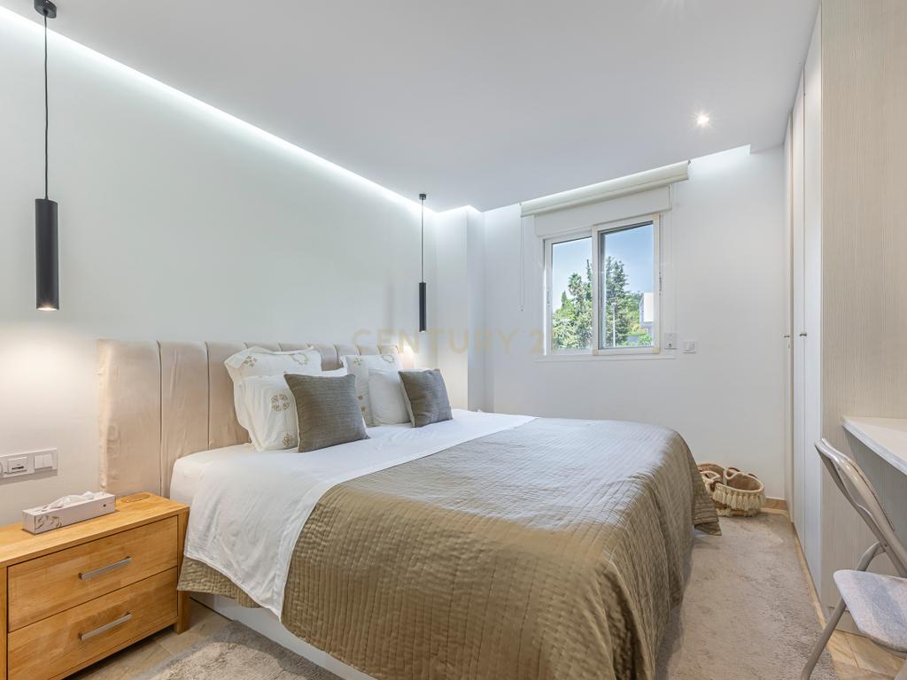 Magnífico Apartamento de 3 Quartos Totalmente Remodelado em Guadalmina Alta - Image 15