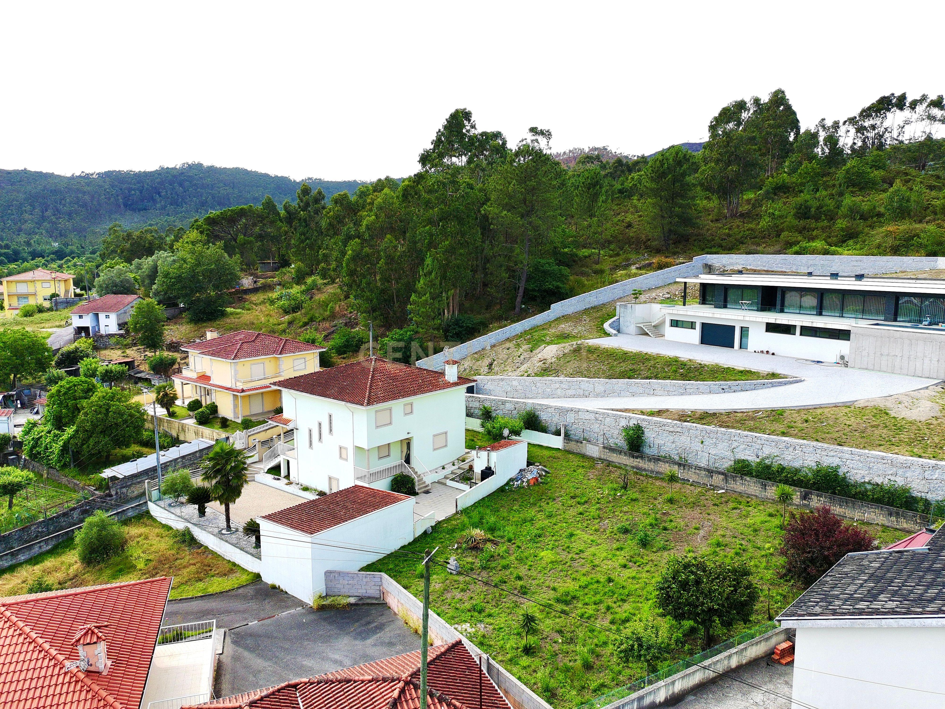 Moradia T4 à venda em Santo Emilião, Póvoa de Lanhoso — foto 3