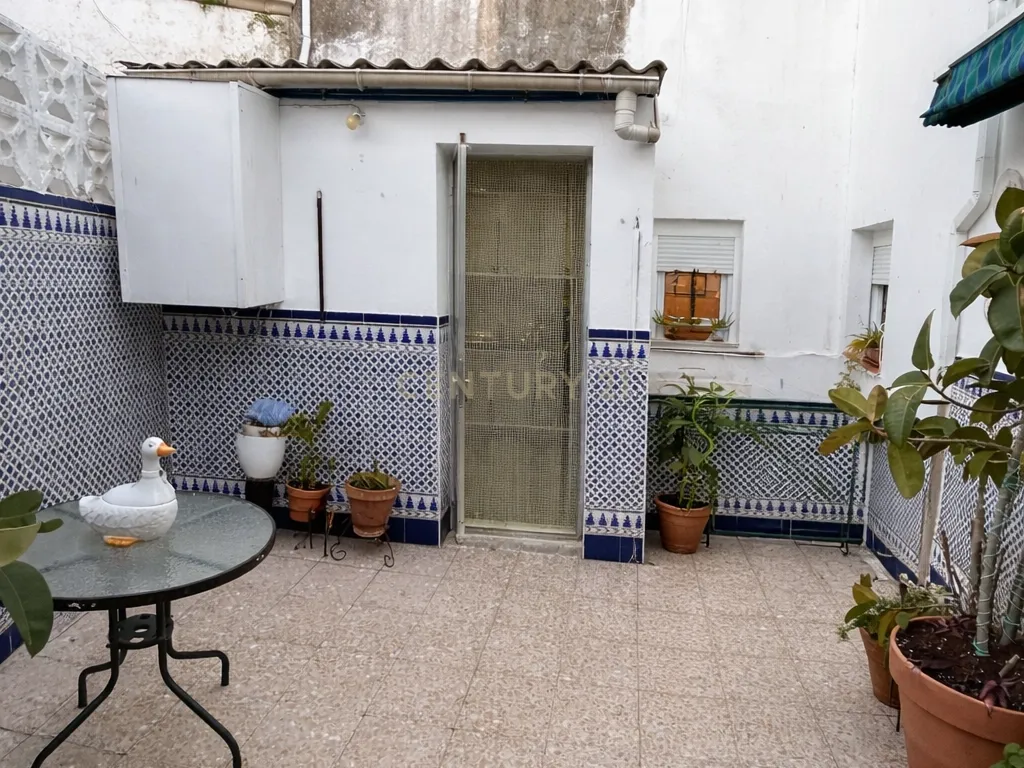 Edifício exclusivo com grande potencial numa das melhores zonas de Trujillo - Image 62