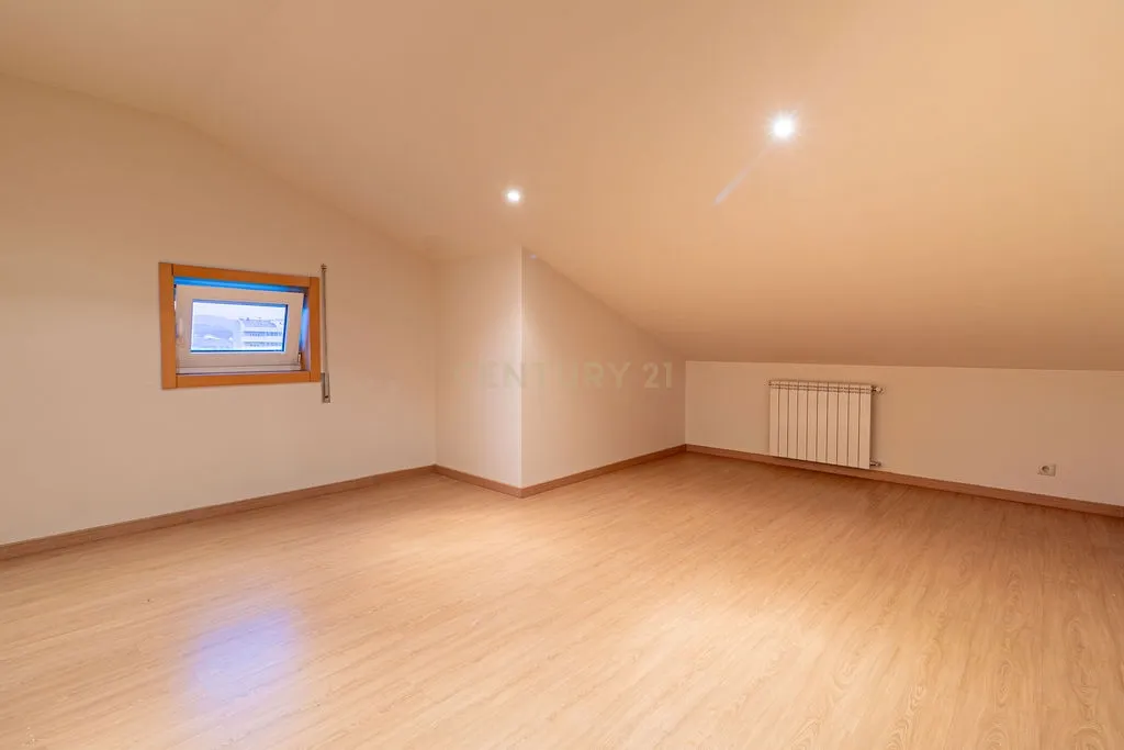 Duplex T3 em Bragança - Image 34